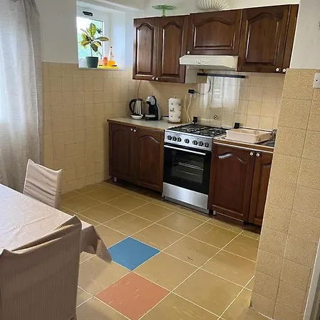 Sunny Apartment *